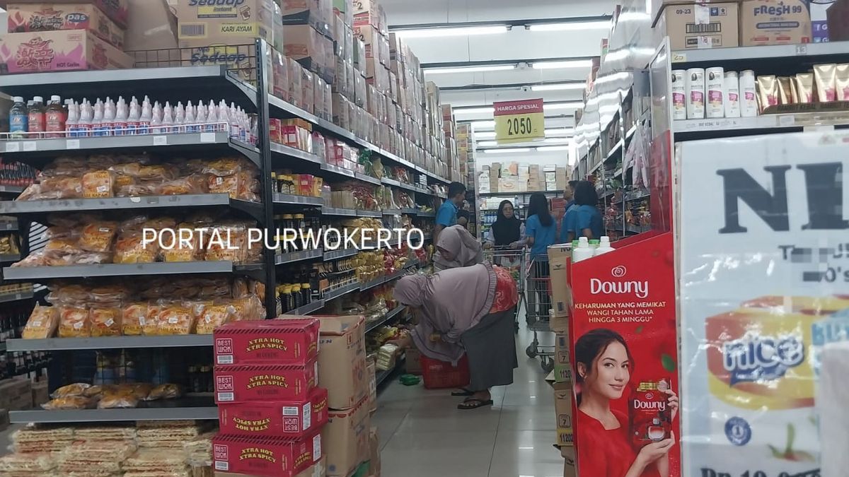 Toko Rina: Jembatan Kebutuhan Harian di Jalan Lele yang Selalu Menghangatkan
